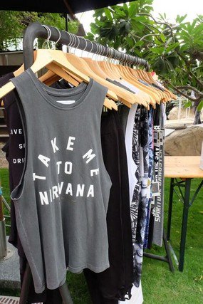 gethealthyuae's tweet photo. Recycle your old #fitness wear with the Pre-Loved #Yogawear Initiative
https://t.co/IDegtPJz9w https://t.co/Hme11ZppIz