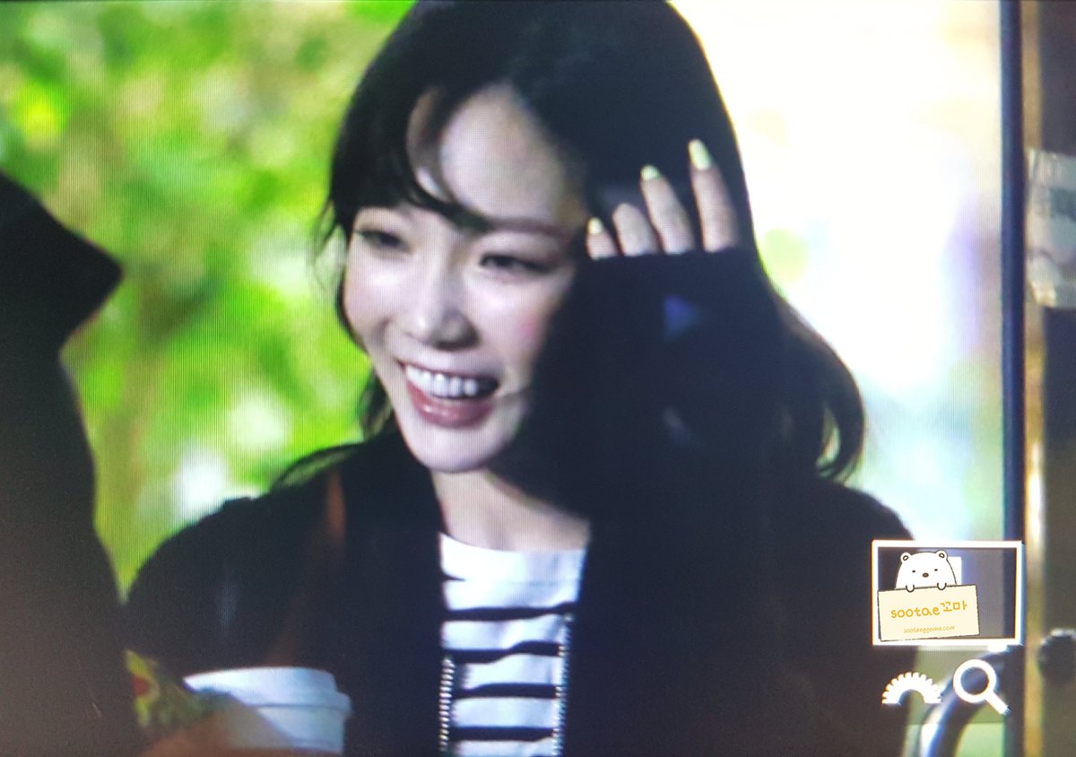 [PIC][14-03-2017]TaeYeon trở thành khách mời trên "KBS CoolFM Park Jiyoon's Gayo Plaza Radio" + Ghi hình cho chương trình "KBS Yoo Hee Yeol Sketchbook" vào hôm nay - Page 2 C64E4wsU0AAlkOt