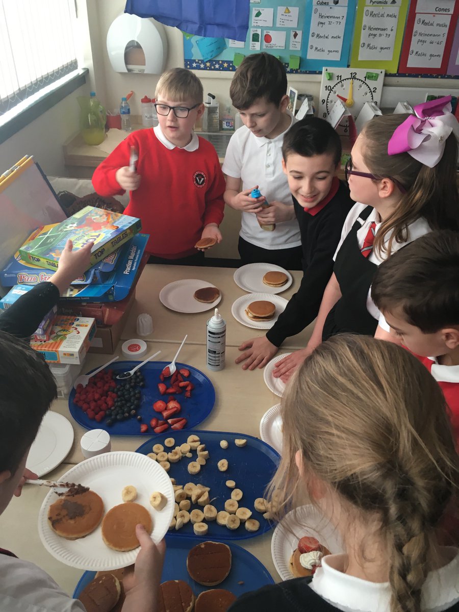 CarlibarPS's tweet photo. Primary 6 enjoying their class of the month treat #Februaryclassofthemonth #pancakes #stack #chocolate #healthyclass #fullup https://t.co/QGzonfU3bV