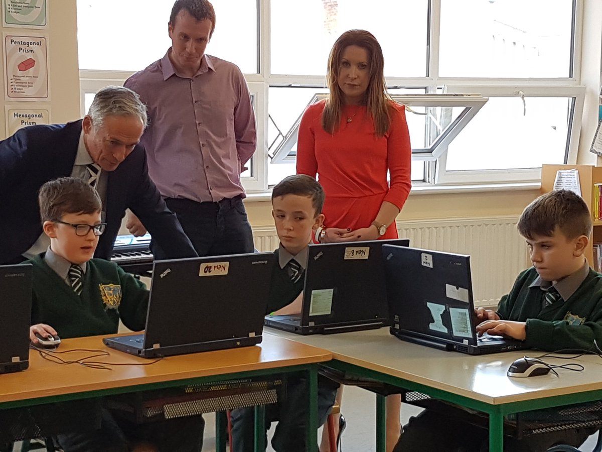 RichardbrutonTD's tweet photo. We have set new ambitious targets for literacy &amp; numercy - 50% of 6th class
pupils performing at highest levels in reading and Maths by 2020 https://t.co/H29Qgyf8Y4