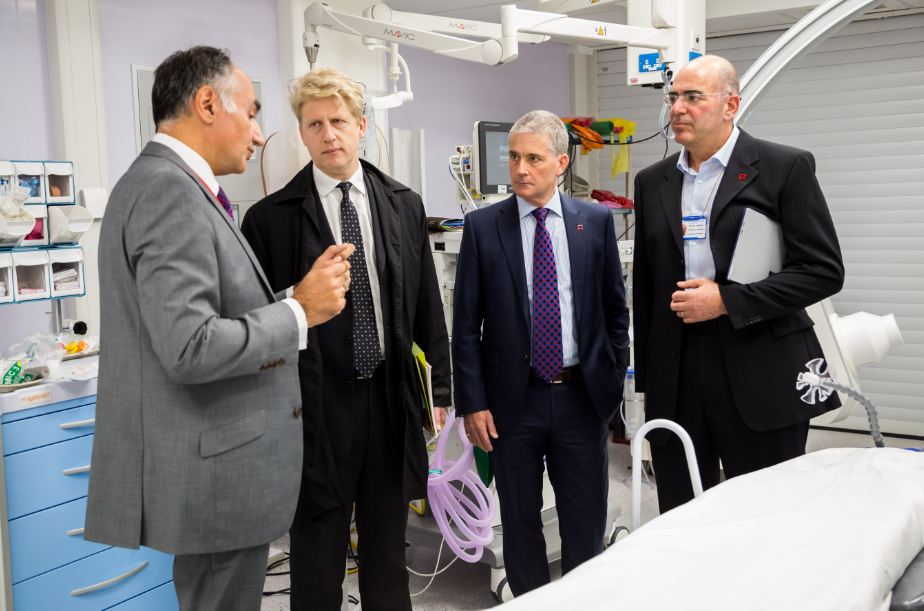 TheBHF's tweet photo. This week @JoJohnsonMP visited BHF-funded researchers at St Thomas’ Hospital who are looking for new ways to diagnose heart attacks. #BSW17 https://t.co/xtBQy6NULe