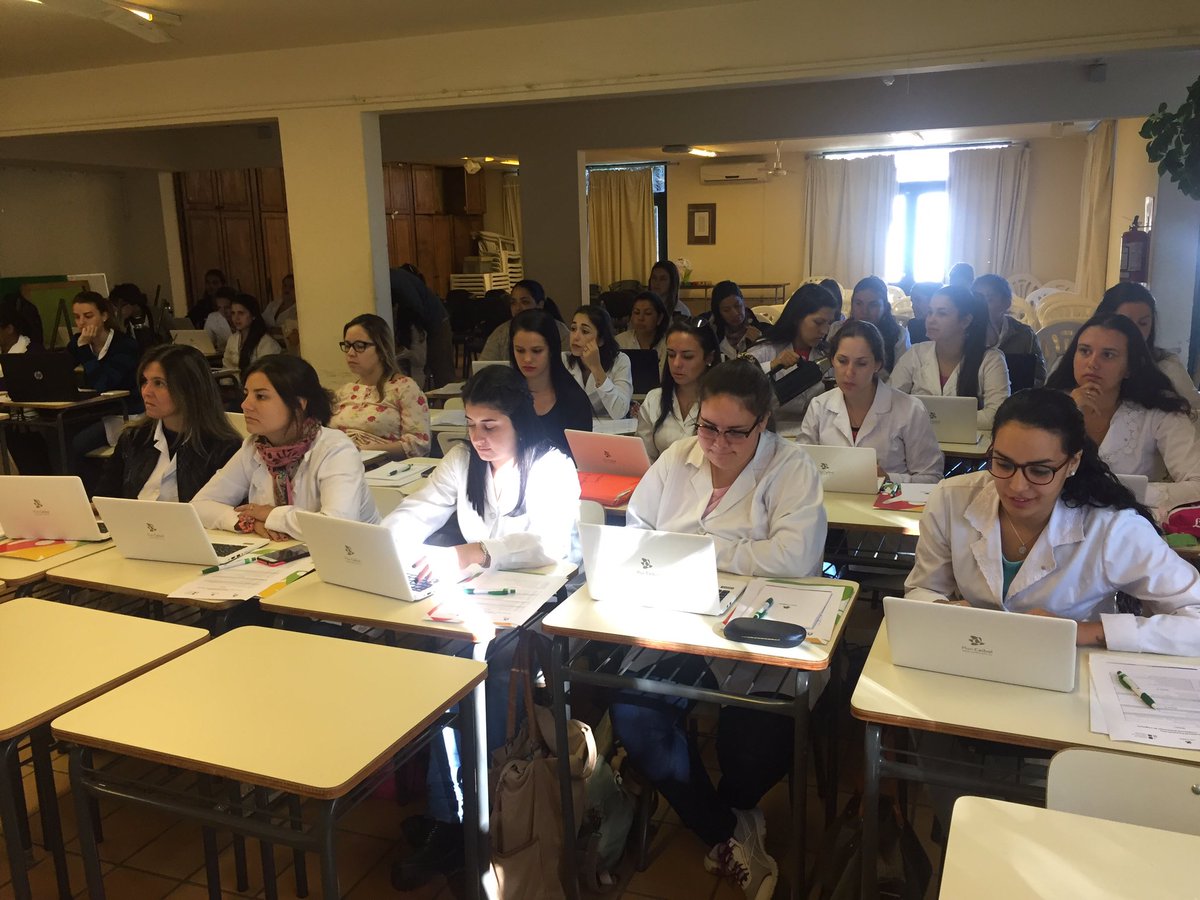 npicoia86's tweet photo. Comienza! #aprendertod@s #capacitacion #estudiantesdemagisterio #IFDRivera #expectativas https://t.co/tJzzD2F1PN