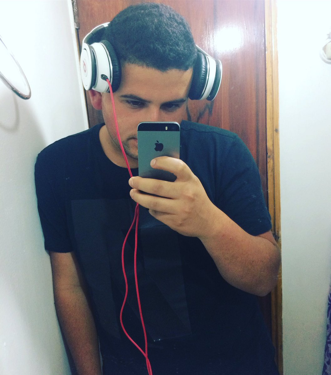 jorgecfm23's tweet photo. una fockyn lata esto jajaj #aburrido #LaEternaPromesa #likedislikeEG https://t.co/5swwX3wRbG