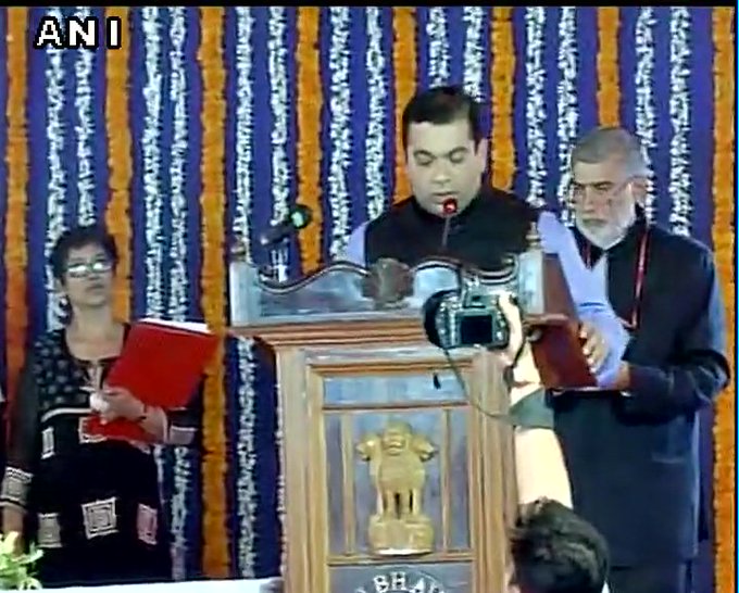 View image on Twitter