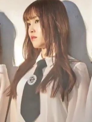 Kent - Sojin is a wife now on X: So Hyeri's new hairstyle is called hime cut. It's japanese (anime) haircut that become a new trend in korea / X