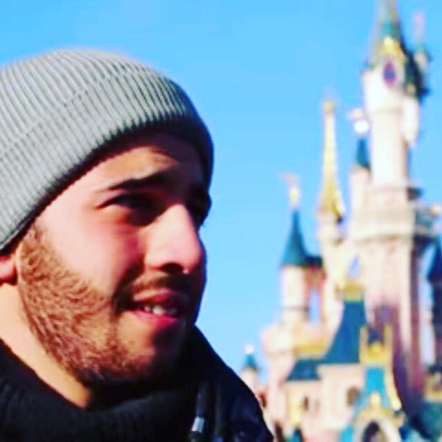 imarwanyoussef's tweet photo. #Tb #Disneyland #Paris https://t.co/HHGyLU2S4L