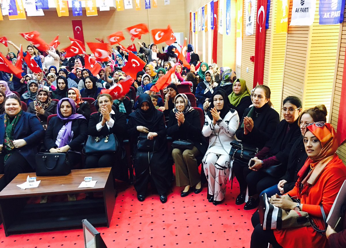 AKKADINURFA's tweet photo. Genel Merkez MKYK üyemiz Sn @sedagbl konuşmalarını gerçekleştiriyor.
#Ceylanpınar
#EVET  ����🇷🇹🇷🇹🇷
@selvacam @farukcelikcomtr https://t.co/MWPee51ovE