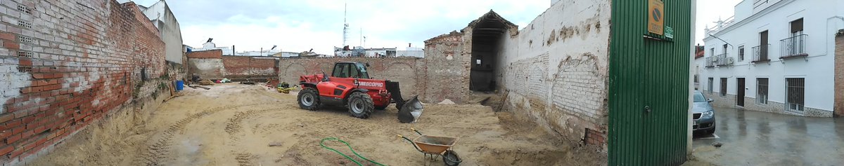 moldearQ_'s tweet photo. Comenzando obras para vivienda unifamiliar en La Rambla https://t.co/uRsoND53vG