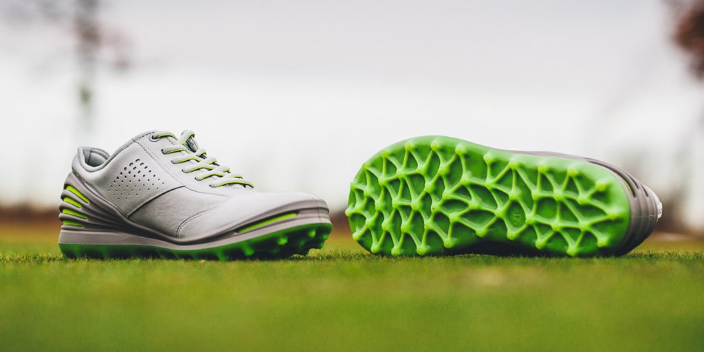 ECCOGOLF's tweet photo. Less aggressive on the greens. Outstanding grip in all conditions. What's not to love about #ECCOCAGEPRO's new ECCO SPYDR-GRIP outsole?! 😍 https://t.co/qYlr6yjkc4
