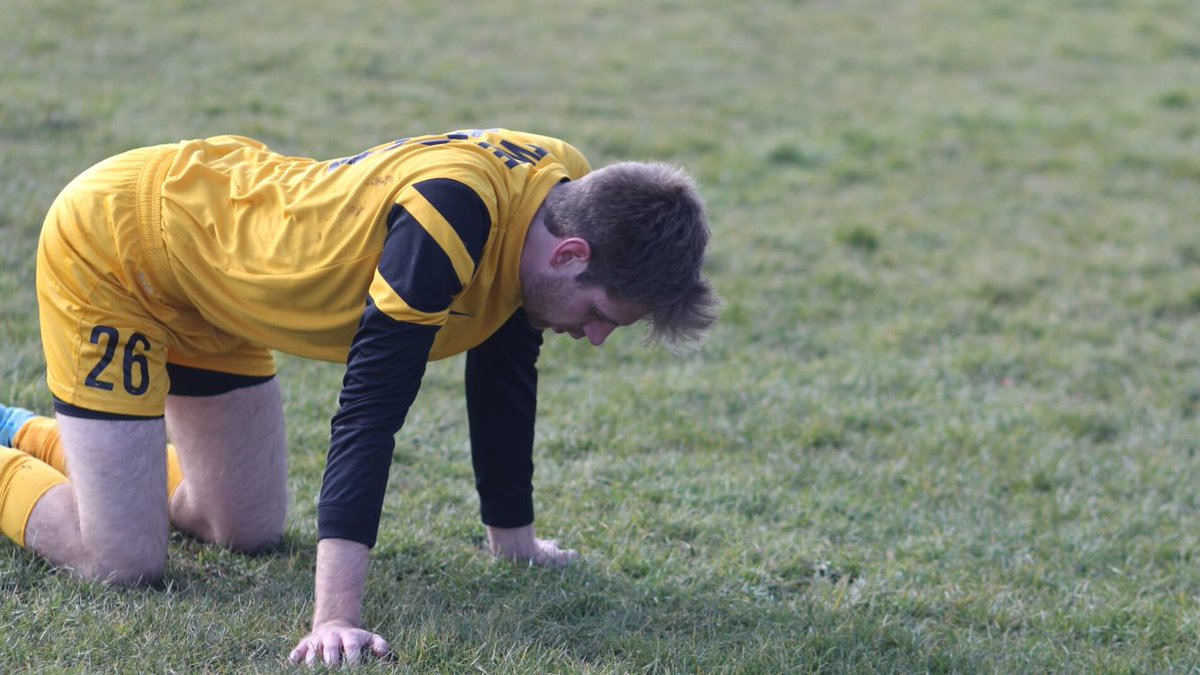 FCWormWood's tweet image. @Twineings was the most pissed up worm during that horrible Woodlands match. He&apos;s definitely had better days #MW