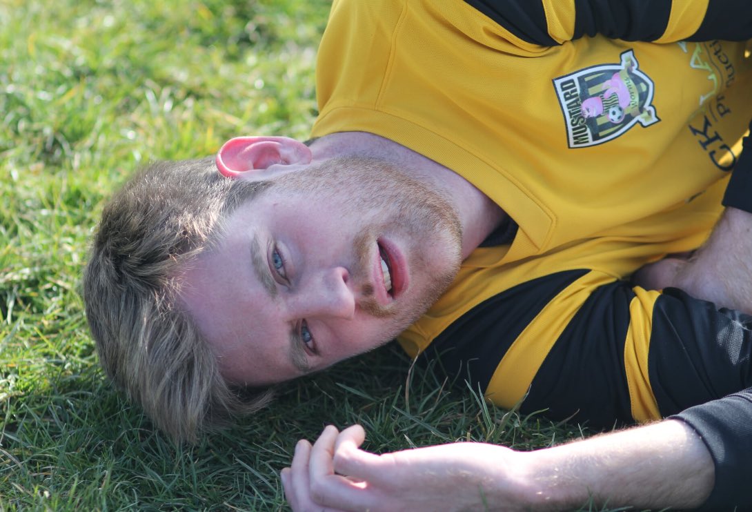 FCWormWood's tweet image. @Twineings was the most pissed up worm during that horrible Woodlands match. He&apos;s definitely had better days #MW