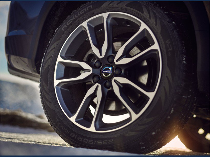 VolvoCarCL's tweet photo. ¿Sabes qué significan los códigos al costado de los neumáticos? Descúbrelo aquí → https://t.co/w1arxqwoqJ
#VolvoTips https://t.co/5rMyCcDQfI