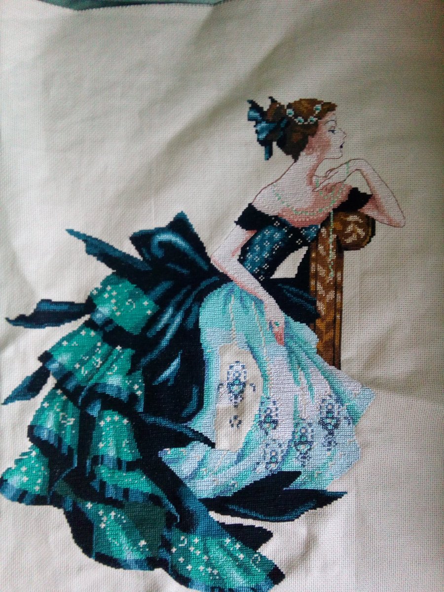 celtett's tweet photo. #CrossStitch #WIP #MirabiliaDesign: Portrait of Veronica day 36 and 37 https://t.co/xOUec9im4F