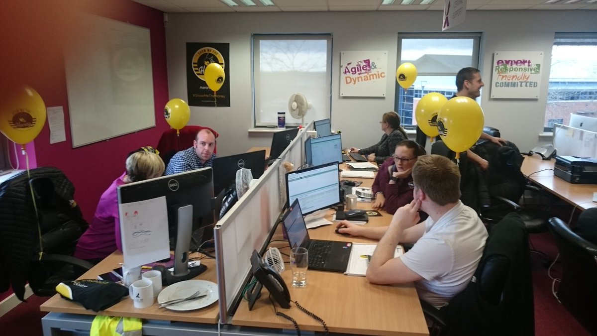 #showmethehoney 
@Aerohive <a href="/EXN_UK/">Exclusive Networks UK</a> 
Our sales team are busy little bees today.