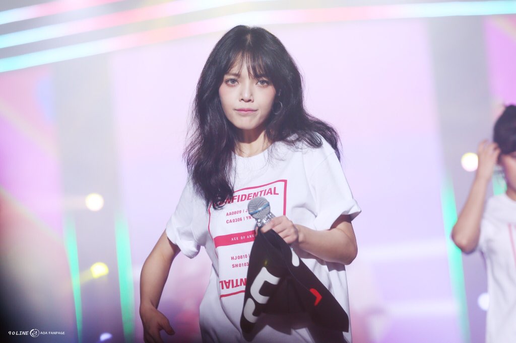 90line_aoa tweet media