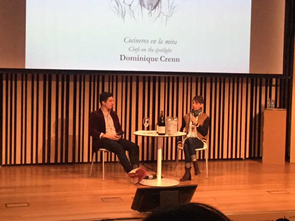 DialogosDCocina's tweet photo. Creo que es uno de los mejores congresos que he estado.Tanto diálogo te hace reflexionar @dominiquecrenn #Dialogos17 https://t.co/EjtPPkXRJ1
