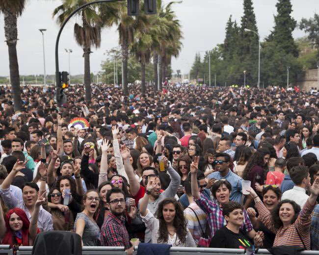FiestasExtrem's tweet photo. Ya tenemos fecha...el 3 de junio nos vemos todos en Los Palomos 2017 🏳️‍🌈 https://t.co/pBtsBQmzz7