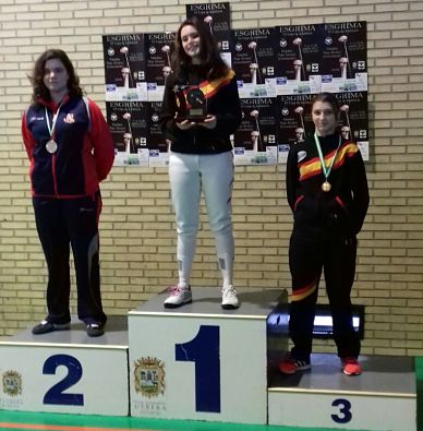 granadaenjuego's tweet photo. La escuadra granadina logra ocho metales en la Copa de esgrima autonómica 
https://t.co/evE69E264l https://t.co/c3rhDry0Tg