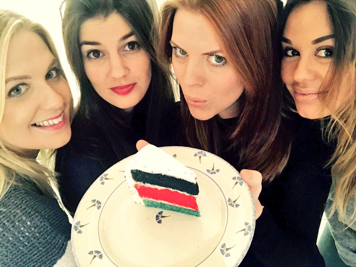 Helen Nash tweet media