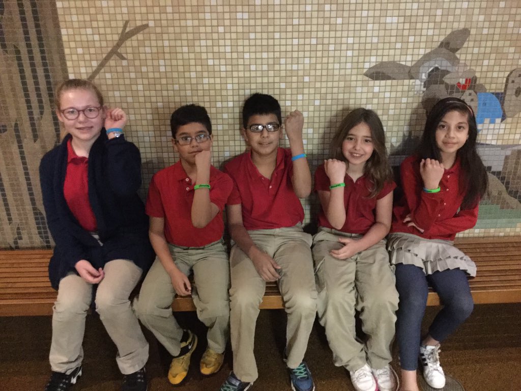 knollwoodelem's tweet photo. Latest #iread40 club members ! @Achieve3000 #raiseareader https://t.co/6gMyVCL4dJ