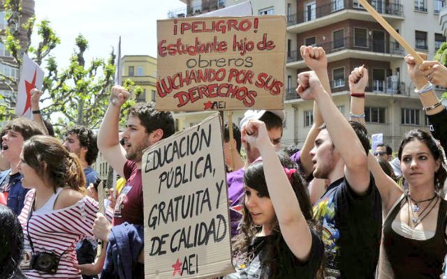 AntequeraOculta's tweet photo. Muchísimo ánimo LUCHADORAS!! 👏👏👏👏👏✊✊
#EncierroUGR https://t.co/W0LLAASYL6