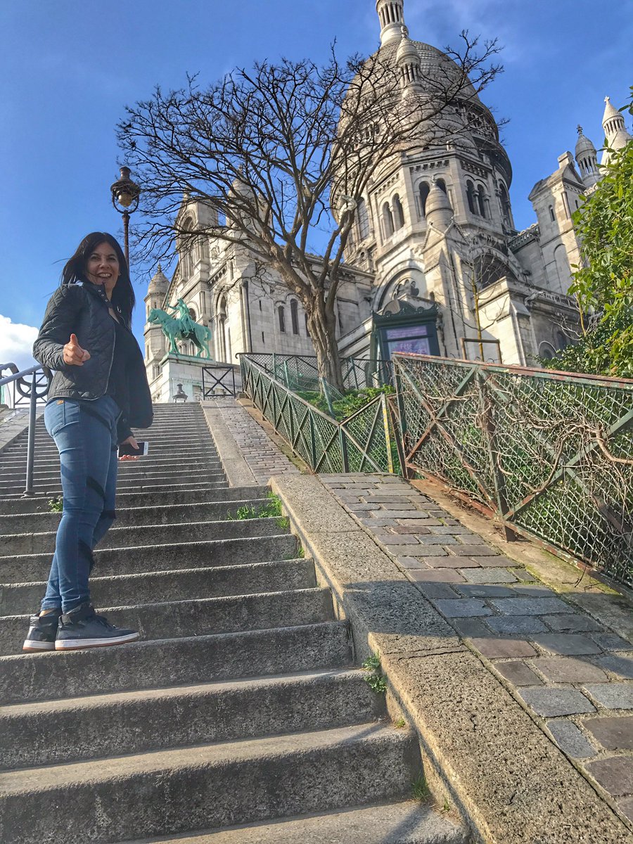 ruzziAndrea's tweet photo. El tiempo nos acompaña 💃🏽 #SacreCoeur #paris #printemps https://t.co/1OAhJ0TzWk