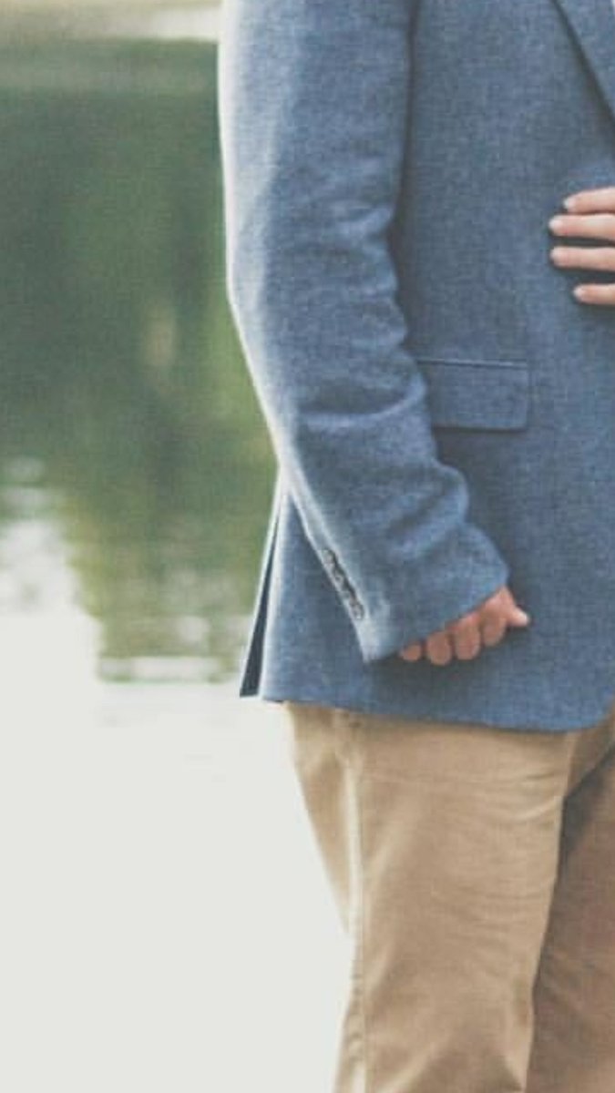 mrfixyourself's tweet photo. Hey guys… go see a damn tailor. #sportcoat #tailored #fixyourself https://t.co/e7LQ7fA5Kx
