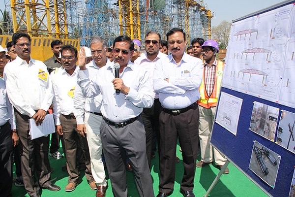 md_hmrl's tweet photo. HYDERABAD METRO RAIL ROB WORKS AT OLIPHENTA & ALUGADDABAVI - MEDIA VISIT AND INTERACTION (04.03.2017)
#hmrgov #ROBworks #ROB https://t.co/g3ZNhwfYDK