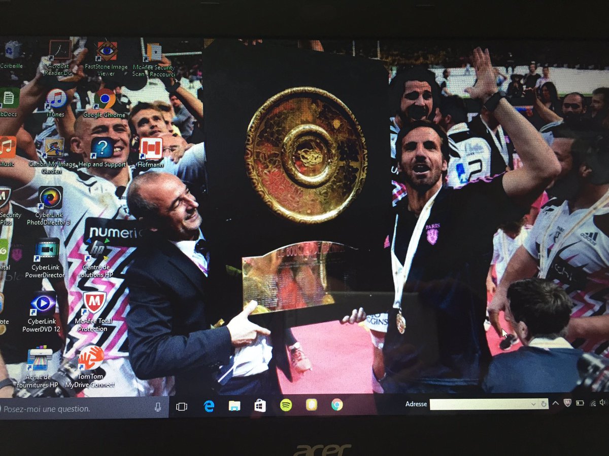 Poups4275's tweet photo. Pas allumé mon ordi depuis vendredi dernier...et là...le choc de la photo 😳
Mais Savare comment lâcher notre Club de cette manière?? https://t.co/cio6nWzlpG