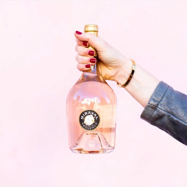 Miraval 2016 is vanaf vandaag bij ons beschikbaar! Te verkrijgen in 37,5 cl, 75 cl, 150 cl, 300 cl. &amp; 600 cl.! #miraval#newvintage#2016