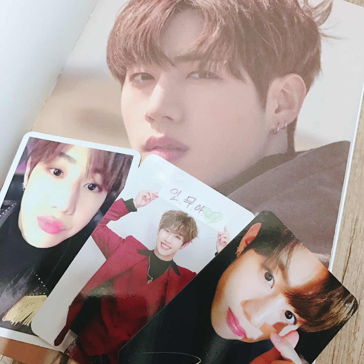 19930904com's tweet photo. 이뻐~❤️💛💚💙💜💓❣️💕💞@mtuan93 https://t.co/h00y99VKMr
