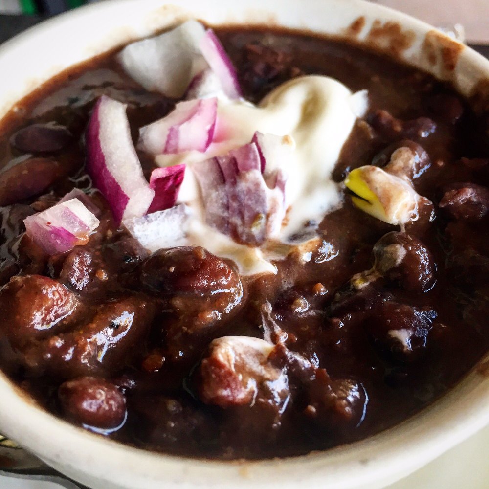BridgeTenderInn's tweet photo. Cooler days call for warm comfort food! Black Bean Soup, spicy Chili are THE best!  #bridgetender #bradentonbeach #bestclamchowder https://t.co/sxiUEcsGfV
