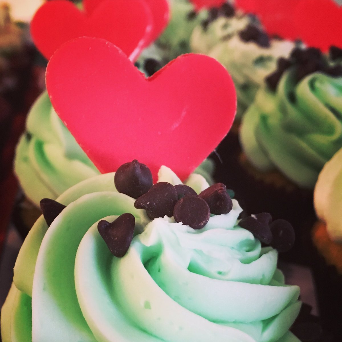CakeCrumbs5280's tweet photo. Stop in and get one of our @Projectworthmor cupcakes. $1.00 goes to their incredible programs. #allmonth https://t.co/beICHypIIY