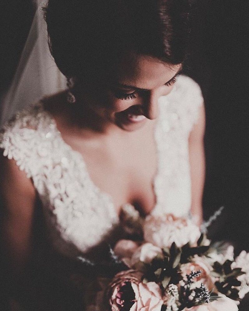 burghbrides's tweet photo. SO MUCH YES from this frame from @linneamariephotography . Making it this week's #burghbr… https://t.co/BGTHpy0vaL https://t.co/RBQ9kIMu1H