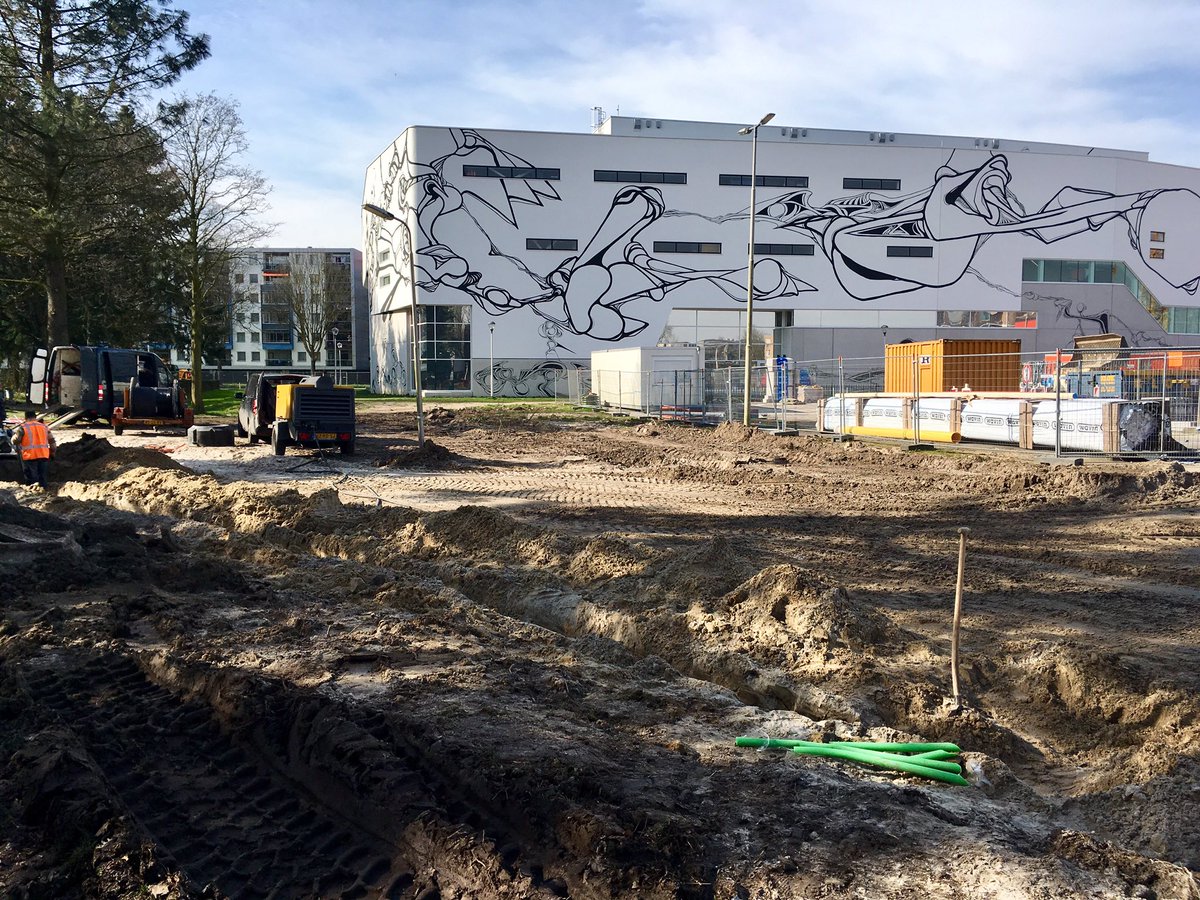 Breedband013's tweet photo. Materiaal ter plaatse, mensen ter plaatse. Aan het herstel wordt hard gewerkt door @SPIE_INS https://t.co/4MwNi81abl