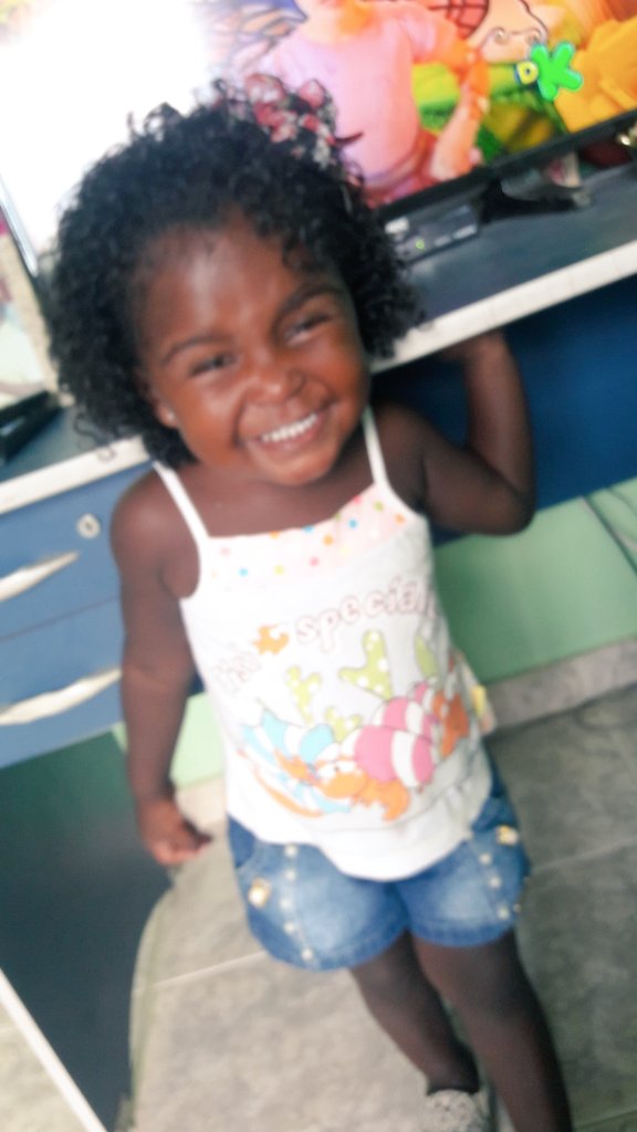 KamillyCosta12's tweet photo. -Minha bagunceira minha princesaโค๐โค #LarinhaDaTitia #AoVivo #MeuAmorEterno #MeuTudoo https://t.co/9VIV50O8UP