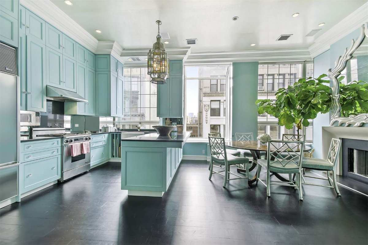 sothebysrealty's tweet photo. Extraordinary Property of the Day: Captivating Colorful Penthouse in Greenwich Village, New York City https://t.co/sKFCKQDdZz https://t.co/bHcA9p3bQv
