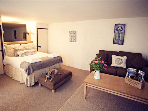 Our deluxe triple #bedroom can sleep up to 3 people as it includes a double bed and sofa #bed.

Free wifi &amp; breakfast is all #inclusive.