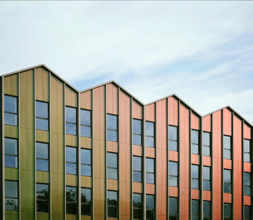 club_archi's tweet photo. FAÇADE OXYGÈNE! #architecture #façade #couleurs #teamarchi #rennesmetropole #pierrepromotion #lamotte #tertiaire #bureaux #CessonSevigné https://t.co/pDkC6rRigb
