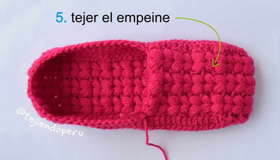 tejiendoperu's tweet photo. Ya están en nuestra web las instrucciones de los zapatos con trenzas gorditas a #crochet en las 9 tallas: https://t.co/2Ym9JRoem9! 😁 #ATejer https://t.co/s5M5RTMqNq
