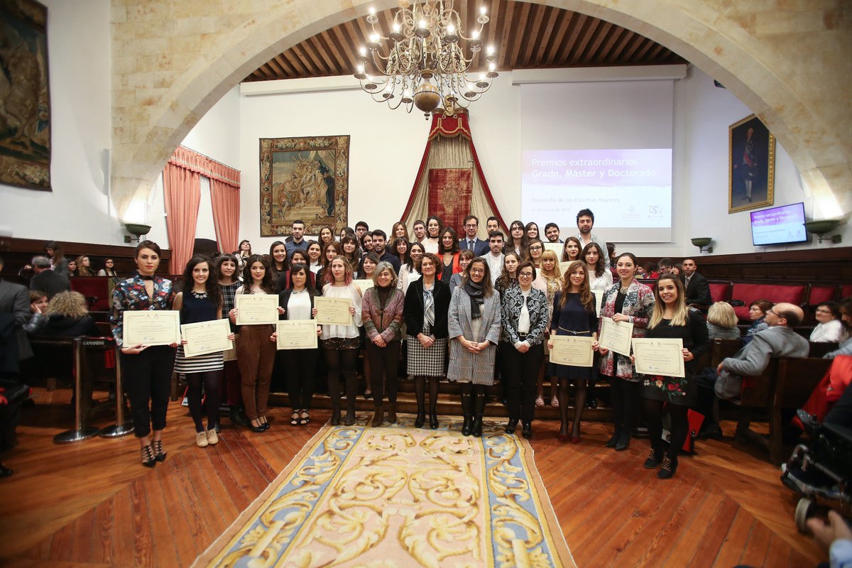 usal's tweet photo. Más de 200 estudiantes reciben los Premios Extraordinarios de Grado, Máster y Doctorado de la USAL https://t.co/JHnKGPtUCv https://t.co/zWL7sjRHTn