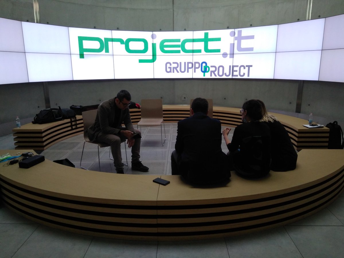 PrjCommunity's tweet photo. Nuovo video con @HP_Italia e @VirginieMClaeys: backstage in @PrjCommunity #HPEliteX3 #Mobility #smartworking @Digital4_biz @MarcoLorux https://t.co/tX7PjrqcpL