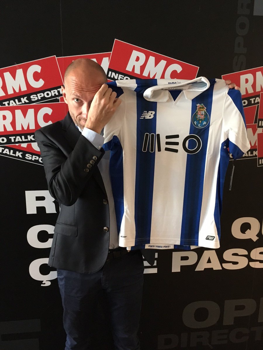 AfterRMC's tweet photo. [JEU🏆] L’After vous offre un maillot de Porto ou de Leicester grâce à @footcenter_fr. RT en indiquant quelle équipe en comm' 🤞⚽️ ! #rmclive https://t.co/vKDKNTiP1u
