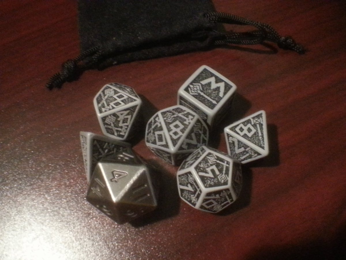 NeuronVelocity's tweet photo. Dwarf dice set w metal D20🎲🎯
#dice #d20 #photography #macrophotography #gamer  #paxeast2017 #amateur #photographer #tabletopgame #geek #nerd https://t.co/XA0g7RFJy5