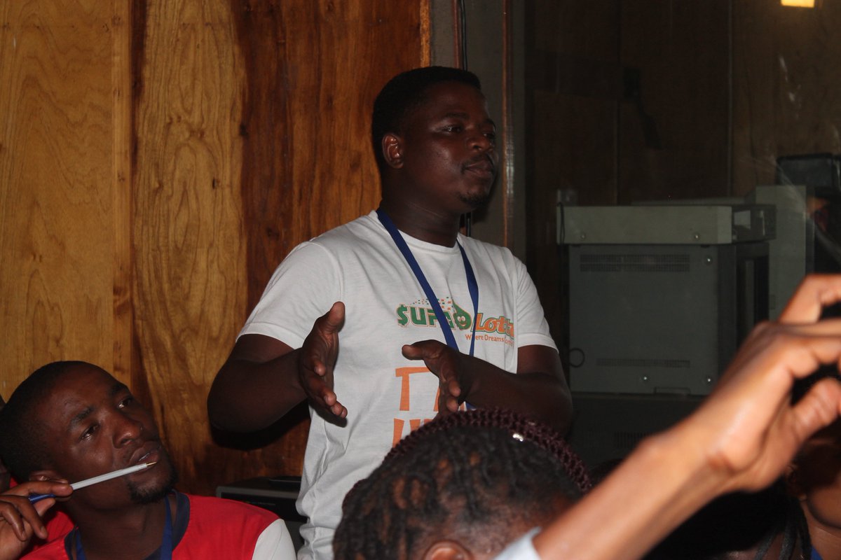 VoluntaryMedia's tweet photo. 3/3 & how to utilise #ICTs in this era of convergence journalism. @misazimbabwe @gmczimbabwe @digisoczim #Vmcz https://t.co/JxiyPhW4Zq