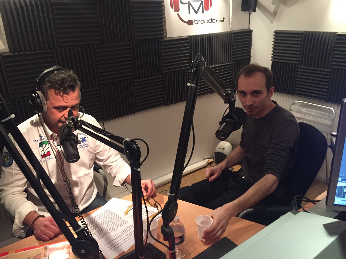 Bientot <a href="/NicolasLumbrera/">Nicolas Lumbreras</a> chez #PhilippeGildas sur vos ondes 🎤🎧#CousinsCommeCochons #Edmond #Radin <a href="/TheatreSplendid/">Théâtre du Splendid</a> <a href="/ThPalaisRoyal/">Théâtre du Palais-Royal</a>