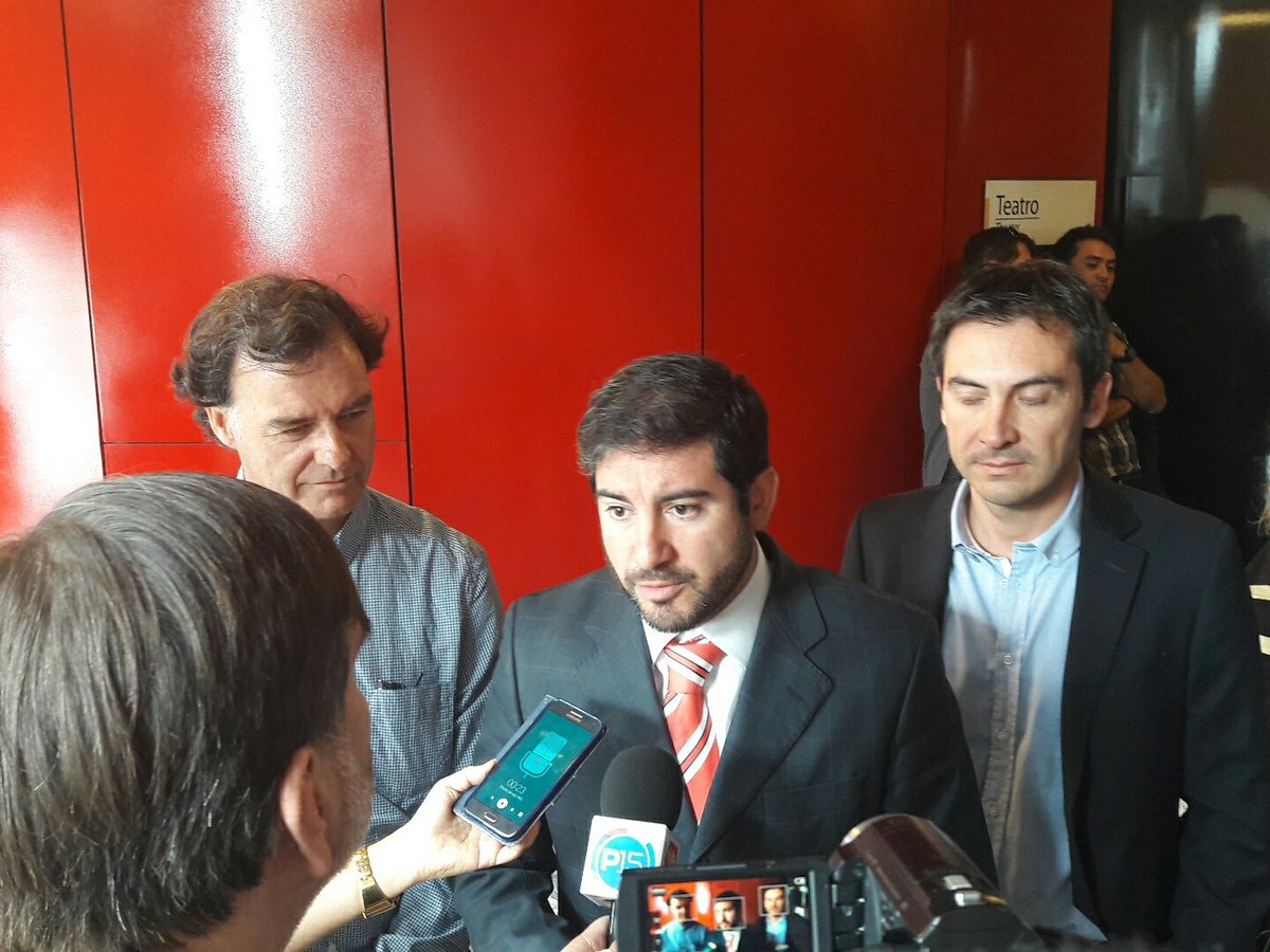 Queremos hacer de esta región una región innovadora y más competitiva <a href="/ricardoaliagac/">RICARDO ALIAGA</a> <a href="/GoReValparaiso/">Gobierno Regional de Valparaíso</a> <a href="/CentroCeres/">Centro Ceres</a>