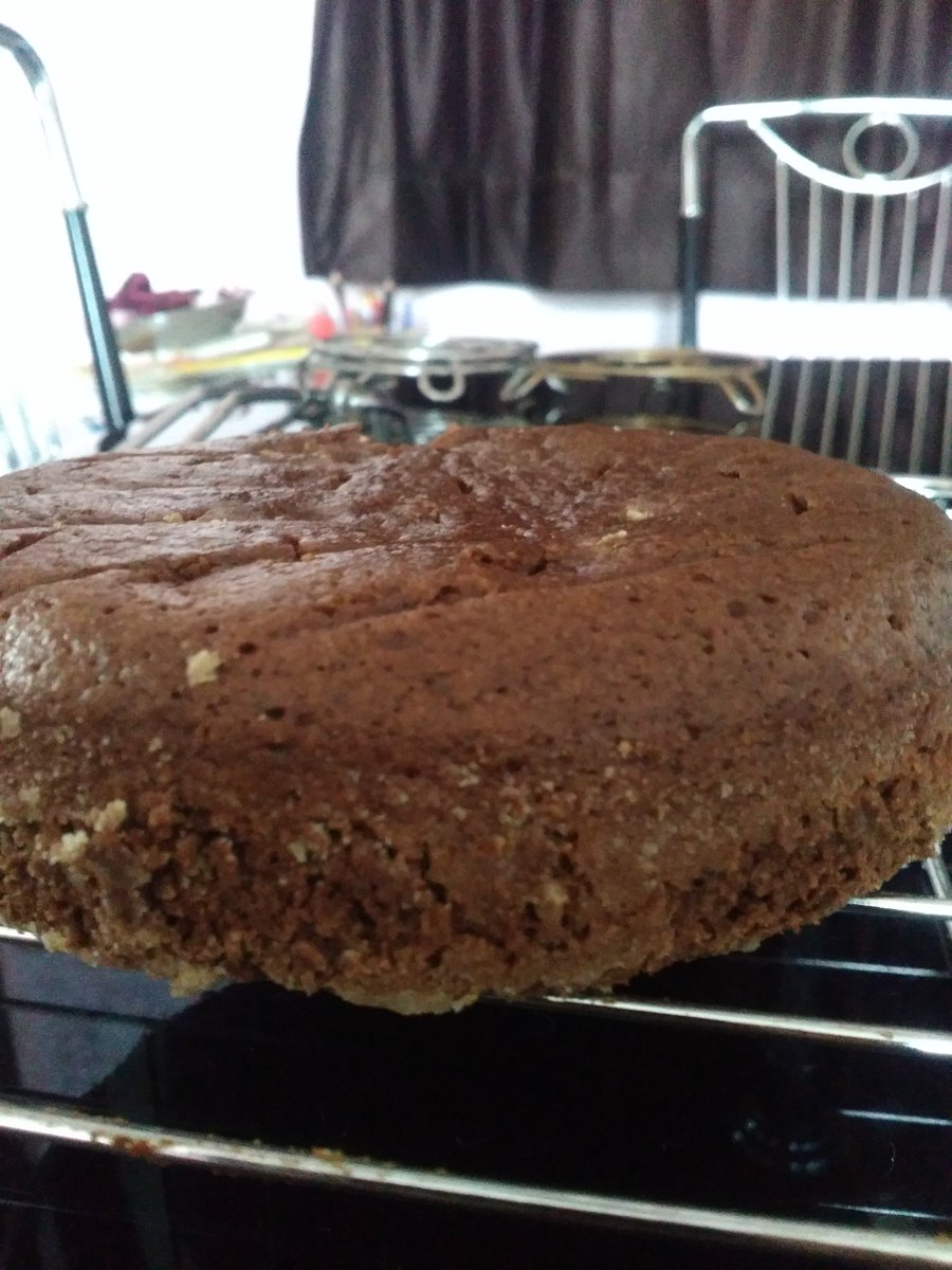 vasoya23's tweet photo. Black forest cake..
No OTG, #Nobutter, #onlywheatflour, #cookercake, #homemade, quick easy delicious recipe, healthy version of cake... https://t.co/q2k10EQfyC
