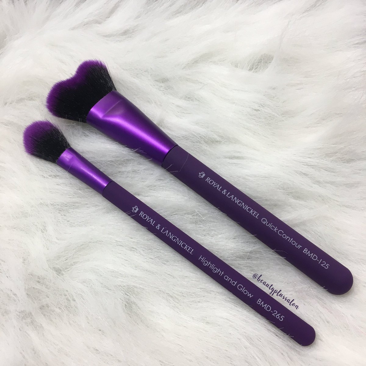 BeautyPlusSalon's tweet photo. Highlight and contour with ease with Royal&amp;Langnickel Perfect Pairs Insta-Glow Kit! 😈 https://t.co/yn0L0vTnFd