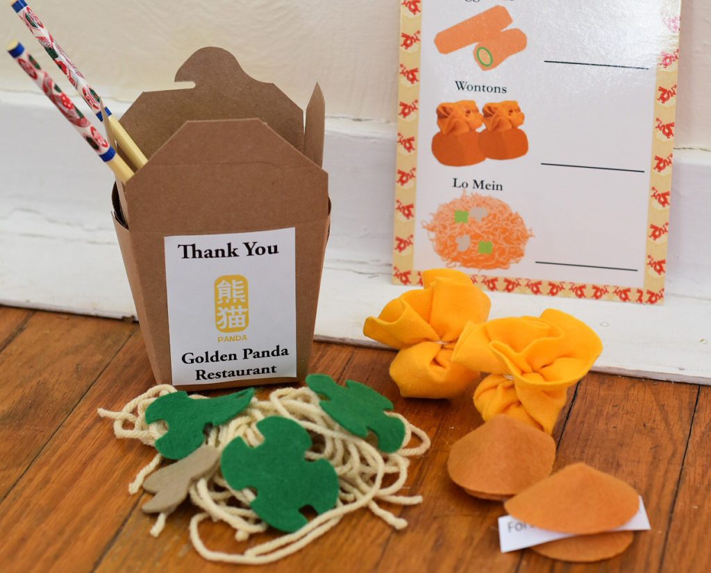 How to Make (No-Sew) Felt Fortune Cookies and Wontons blog.brambleboxprops.com/pretend-play-c…